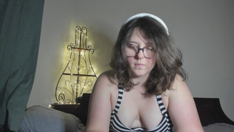 HazelSincaid's Streamate show and profile