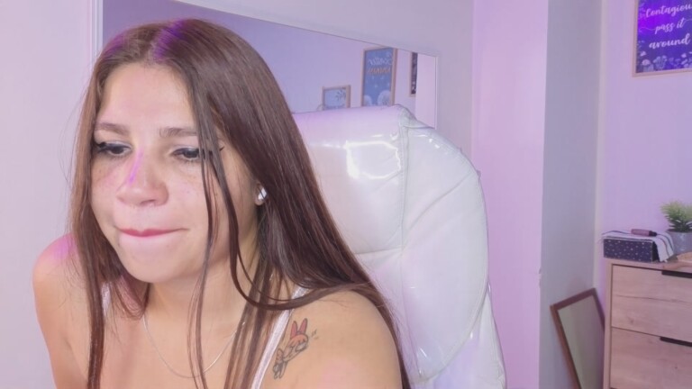 blueehazell18's Streamate show and profile