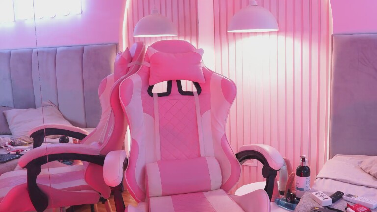 MilaIvy's Streamate show and profile