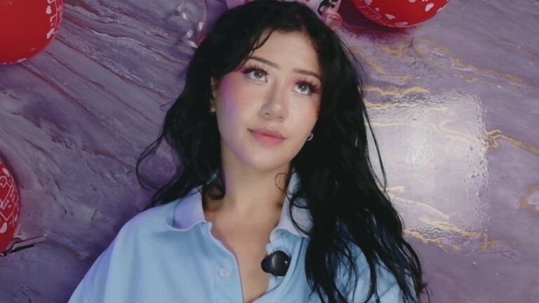 IzumoMiyu's Streamate show and profile