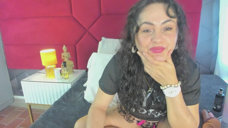 hannymilf's Streamate show and profile