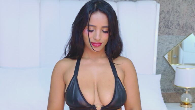 NicolSantos's Streamate show and profile