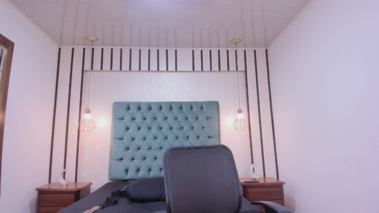 IvanaRusso's Streamate show and profile