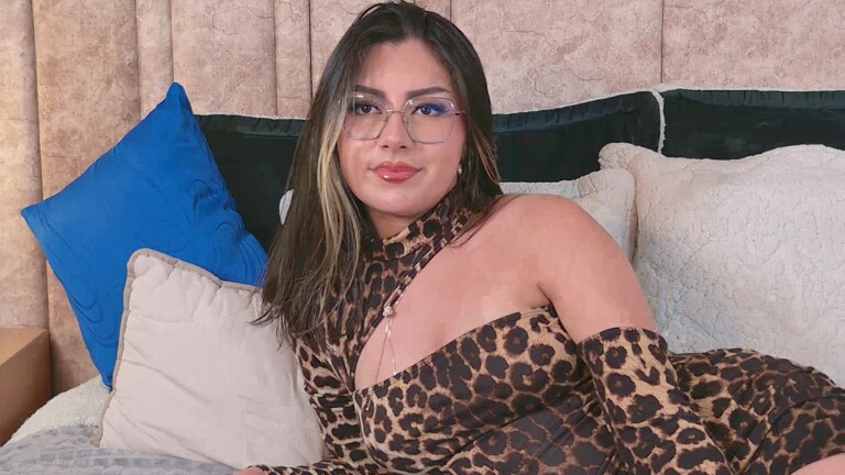 IsaRose's Streamate show and profile