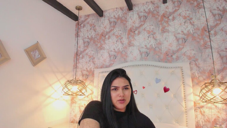 SaharaLyn's Streamate show and profile