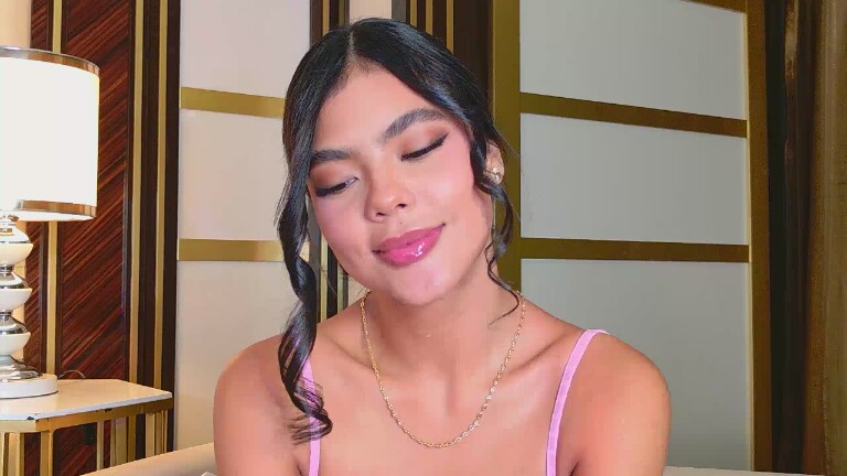 AnnieMilan's Streamate show and profile