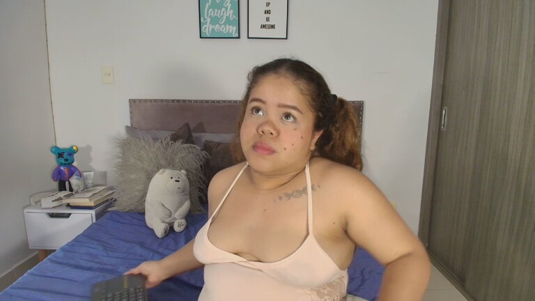 littlee_sophiee's Streamate show and profile