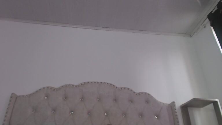 Abril_Foxxx_Squirt's Streamate show and profile