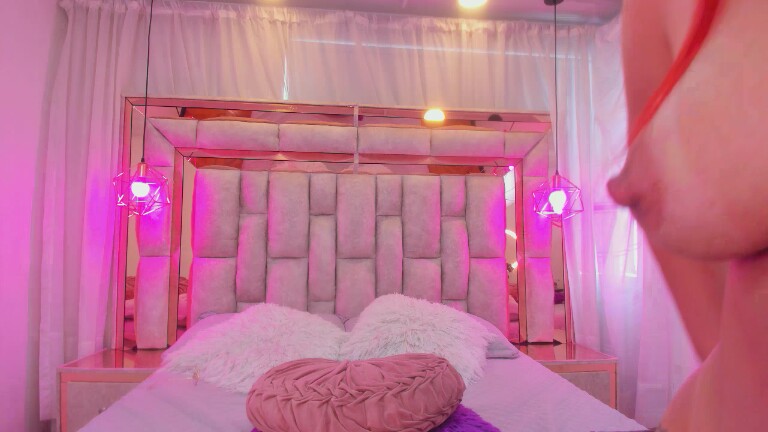 Liaa_Mora's Streamate show and profile