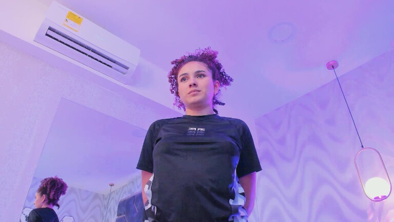 HollyJhonson's Streamate show and profile