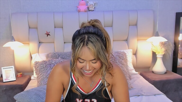 EmmaPrinncess's Streamate show and profile