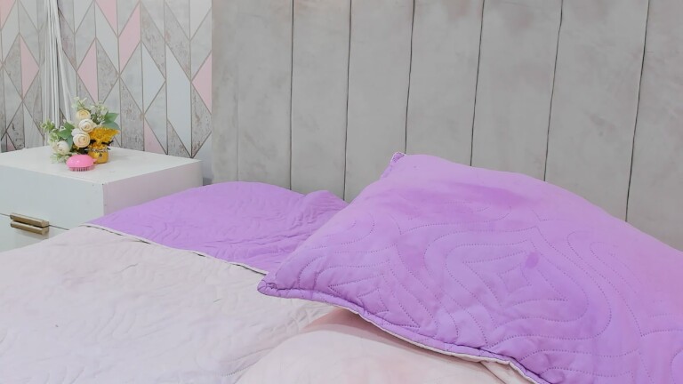 ValerieBank's Streamate show and profile