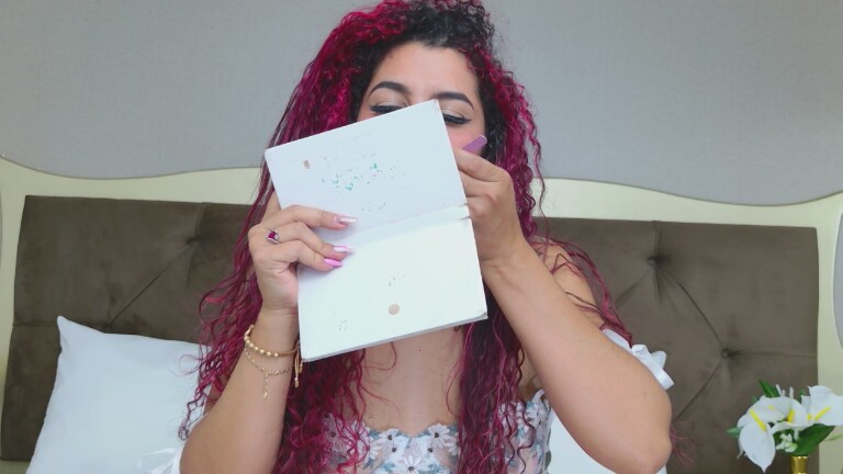 AntonelaRiveiro's Streamate show and profile