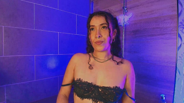 Emma_Lunny's Streamate show and profile