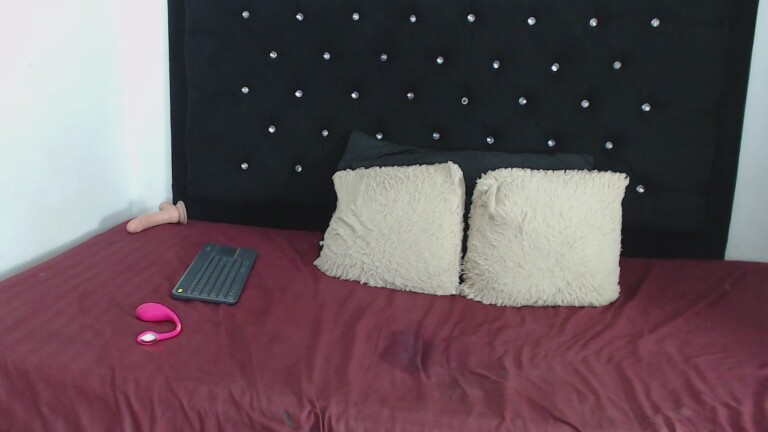 msemma18's Streamate show and profile