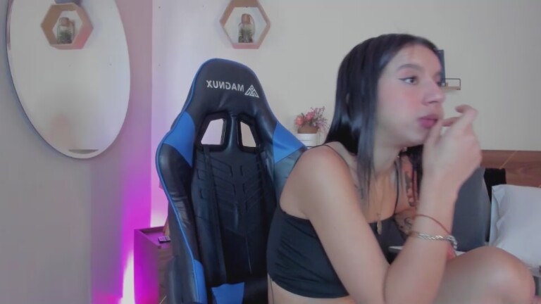 imlucyferreira's Streamate show and profile