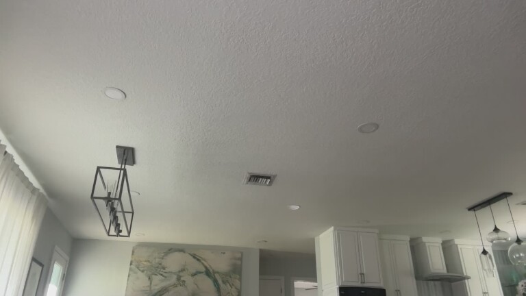 Olsuh's Streamate show and profile