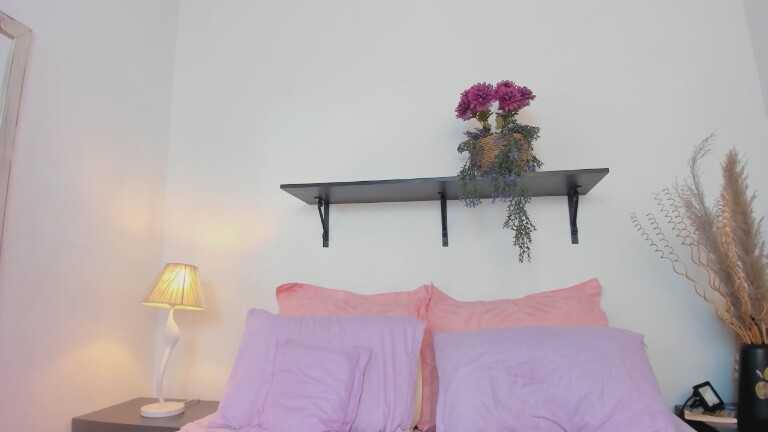 CarlaHoll's Streamate show and profile