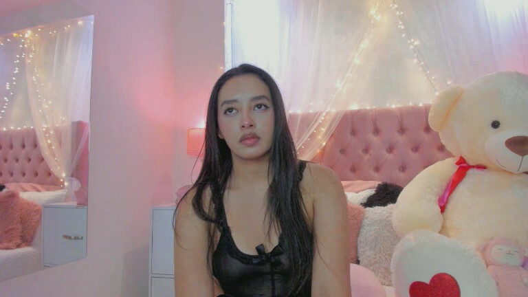 AlexandraWinterr's Streamate show and profile