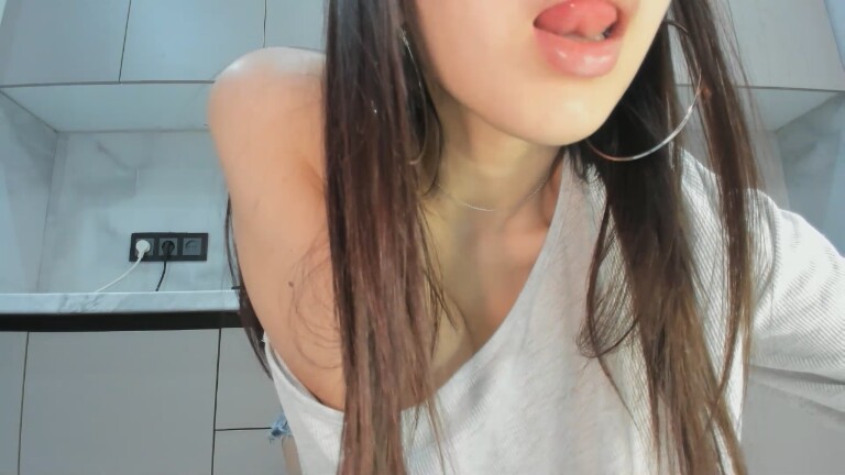 Mia_meow19's Streamate show and profile
