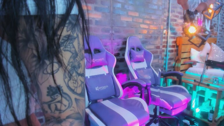 ToryStClair's Streamate show and profile