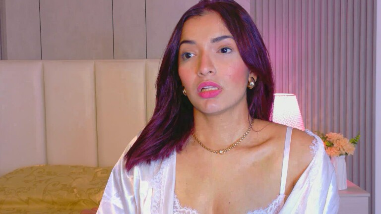 RafaellaCaruso's Streamate show and profile