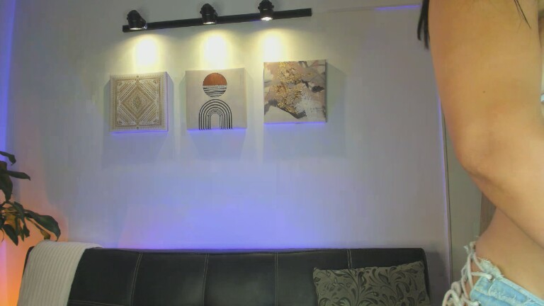 ValeriaVoss25's Streamate show and profile