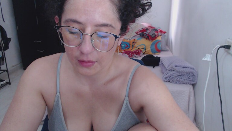 Girlhots's Streamate show and profile