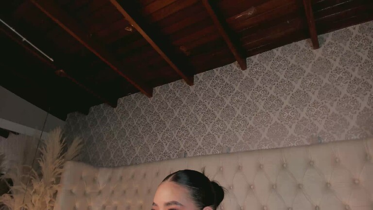 Dannah_Gomez's Streamate show and profile