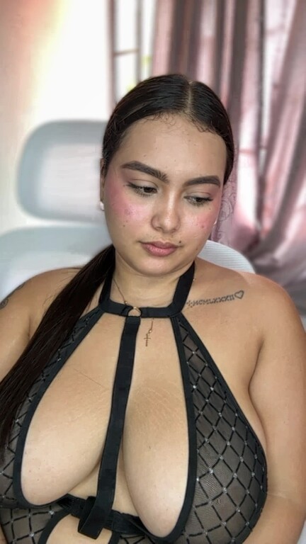 Evelin_Lombardi's Streamate show and profile