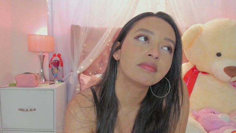 AlexandraWinterr's Streamate show and profile