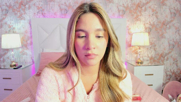 AriannaDuque's Streamate show and profile